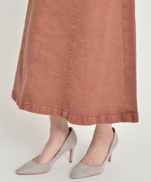 YANUK(ヤヌーク)の「センターシーム スカート - Center Seam Skirt(デニムスカート・レディース・ベージュ/グレイッシュベージュ/ブラウン・S/XS/M)」の22枚目の写真