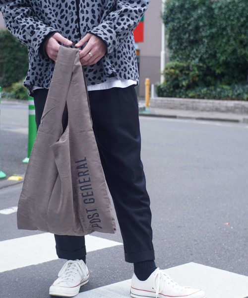 POST GENERAL（ポストジェネラル）の「【 POST GENERAL / ポストジェネラル 】 SHOPPER BAG / ショッパーバッグ（エコバッグ/サブバッグ・メンズ・ブラック/ベージュ/オリーブ/ホワイト・FREE）」の4枚目の写真