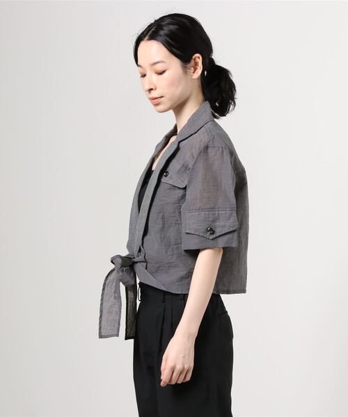 GGD（ジージーディー）の「HAVE A NICE TRIP / ハヴァナイストリップ　クレープリネンコロニアルタイシャツ（シャツ/ブラウス・レディース・ベージュ/オフホワイト/グレー/バーガンディー・LL/L/M/XXL）」の5枚目の写真