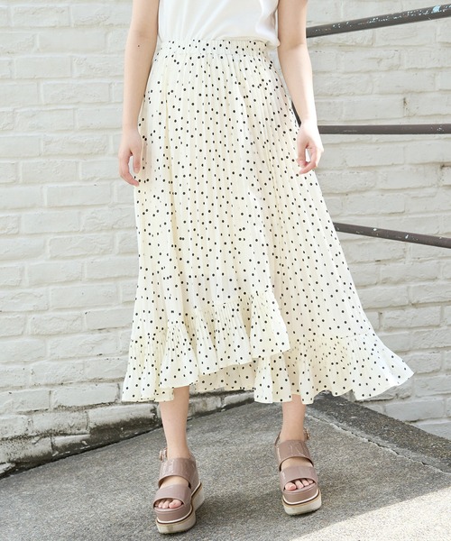 one after another NICE CLAUP(ワンアフターアナザーナイスクラップ)の「イレヘムプリーツスカート(スカート・レディース・オフホワイト/ライトベージュ/ベージュ系その他/ブルー系その他/ドット・FREE)」の10枚目の写真