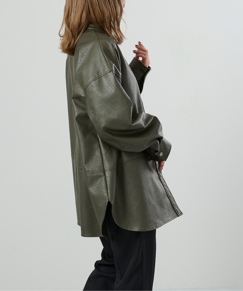 M nort（エムノート）の「【わたなべ麻衣プロデュース】バンドカラーレザーシャツジャケット（シャツ/ブラウス・レディース・グリーン・FREE）」の9枚目の写真