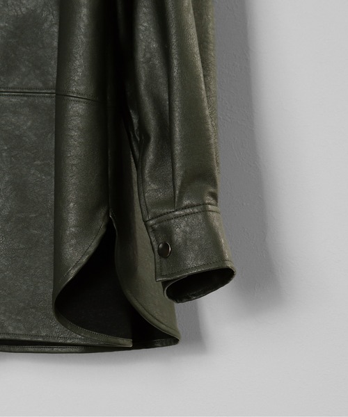 M nort（エムノート）の「【わたなべ麻衣プロデュース】バンドカラーレザーシャツジャケット（シャツ/ブラウス・レディース・グリーン・FREE）」の20枚目の写真