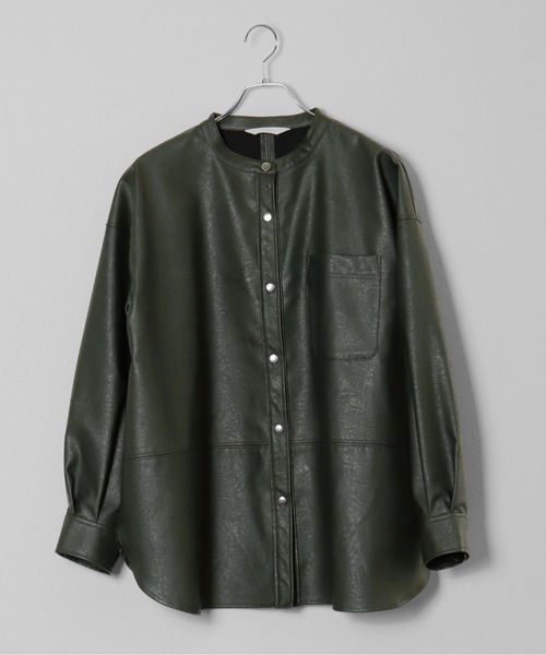 M nort（エムノート）の「【わたなべ麻衣プロデュース】バンドカラーレザーシャツジャケット（シャツ/ブラウス・レディース・グリーン・FREE）」の17枚目の写真
