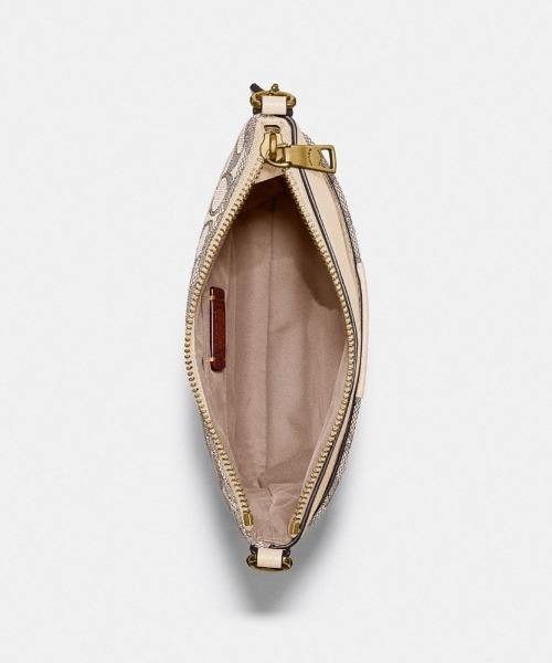 COACH（コーチ）の「キット メッセンジャー クロスボディ シグネチャー ジャカード（ショルダーバッグ・レディース・ベージュ系その他・ﾌﾘ-）」の4枚目の写真