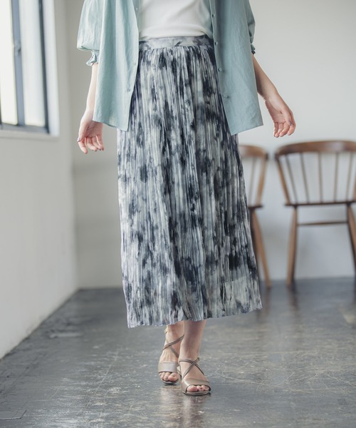 GLOBAL WORK（グローバルワーク）の「ワッシャープリーツスカート/942427（スカート・レディース・チャコールグレー/その他/グレー系その他/イエロー系その他4・FREE）」の2枚目の写真