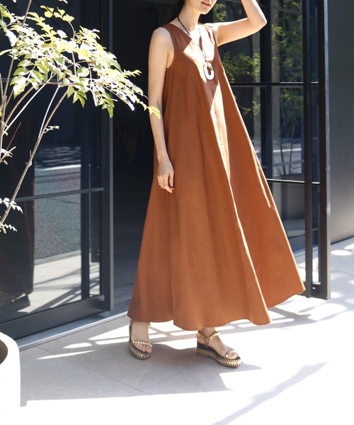 ERISABETTA FRANCHI ロングワンピース ノースリーブ Vネック vネック ELISABETTA FRANCHI(エリザベッタ フランキ) ワンピース