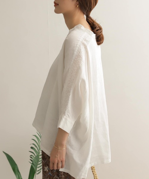 URBAN RESEARCH DOORS(アーバンリサーチドアーズ)の「リネンショルダーレーススキッパーブラウス(シャツ/ブラウス・レディース・ブラック/オフホワイト/モカ・ONE)」の5枚目の写真