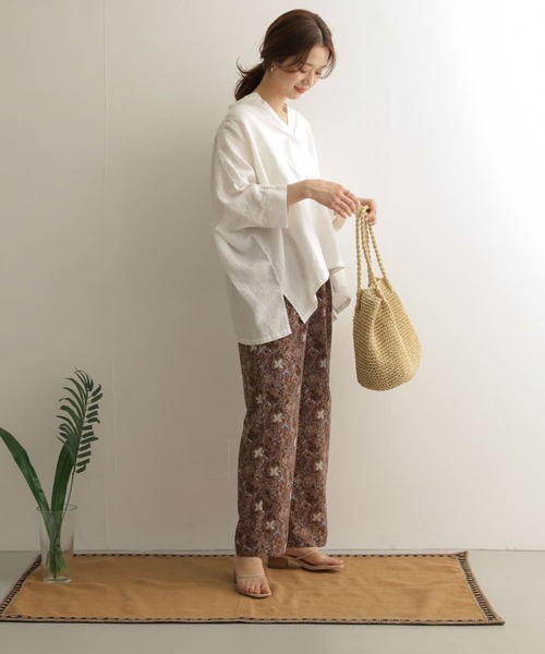 URBAN RESEARCH DOORS(アーバンリサーチドアーズ)の「リネンショルダーレーススキッパーブラウス(シャツ/ブラウス・レディース・ブラック/オフホワイト/モカ・ONE)」の12枚目の写真