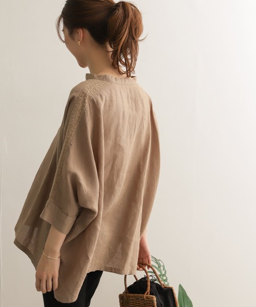 URBAN RESEARCH DOORS(アーバンリサーチドアーズ)の「リネンショルダーレーススキッパーブラウス(シャツ/ブラウス・レディース・ブラック/オフホワイト/モカ・ONE)」の19枚目の写真