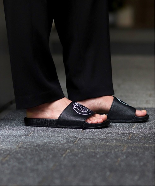 PARIS SAINT-GERMAIN（パリサンジェルマン）の「【Paris Saint-Germain / パリサンジェルマン】エンブレム シャワーサンダル（サンダル・メンズ・ブラック・44/40/42）」の4枚目の写真