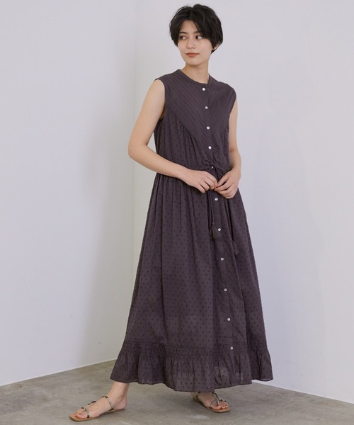 MADEMOISELLE ROPE'（マドモアゼル ロペ）の「【手洗い可】コットンドビーピンタックティアードワンピース（ワンピース・レディース・ダークパープル/イエロー系その他・38）」の3枚目の写真