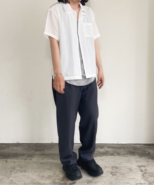 COMMON WARE(コモンウェアー)の「COMMONWARE:オープンカラーシャツ(シャツ/ブラウス・レディース・ホワイト/ブラック/モカ/グレイッシュベージュ/グリーン/サックスブルー・M/L/XL)」の1枚目の写真