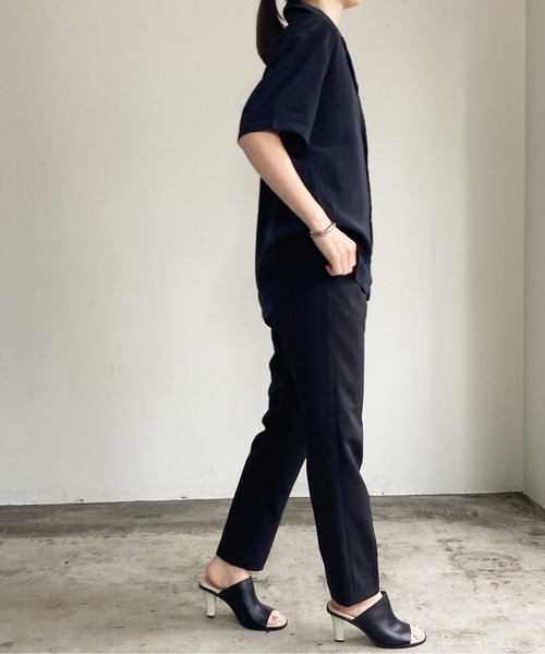COMMON WARE(コモンウェアー)の「COMMONWARE:オープンカラーシャツ(シャツ/ブラウス・レディース・ホワイト/ブラック/モカ/グレイッシュベージュ/グリーン/サックスブルー・M/L/XL)」の9枚目の写真