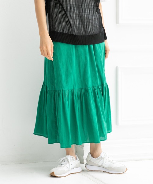 niko and...（ニコアンド）の「楊柳マキシ切り替えスカート（スカート・レディース・グリーン/レッド/チャコール/ライトグレー・LARGE/MEDIUM）」の3枚目の写真