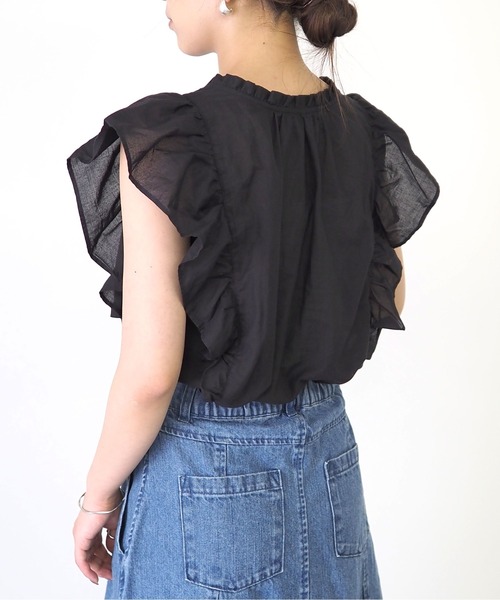 Riberry(リベリー)の「レース切替ラッフルノースリブラウス(シャツ/ブラウス・レディース・ブラック/オフホワイト・MEDIUM)」の17枚目の写真