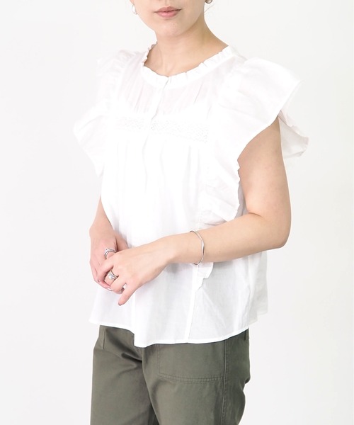 Riberry(リベリー)の「レース切替ラッフルノースリブラウス(シャツ/ブラウス・レディース・ブラック/オフホワイト・MEDIUM)」の4枚目の写真