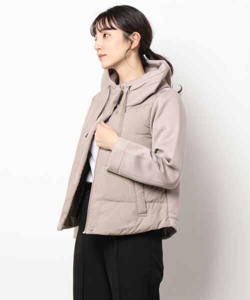 INTERPLANET(インタープラネット)の「スムースタフタ*カットボンディング異素材切替フード付ショートダウン(ダウンジャケット/コート・レディース・ブラック/モカ・FREE)」の18枚目の写真