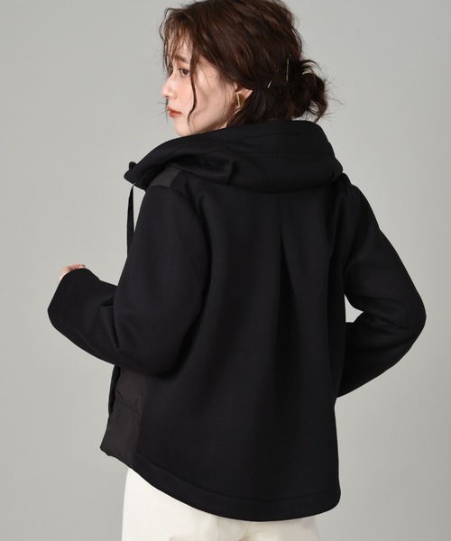 INTERPLANET(インタープラネット)の「スムースタフタ*カットボンディング異素材切替フード付ショートダウン(ダウンジャケット/コート・レディース・ブラック/モカ・FREE)」の21枚目の写真