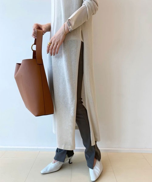 Mila Owen(ミラオーウェン)の「裾ベンツリップル編レギンスパンツ(その他パンツ・レディース・チャコールグレー/ブラック/ワインレッド・1/0)」の6枚目の写真