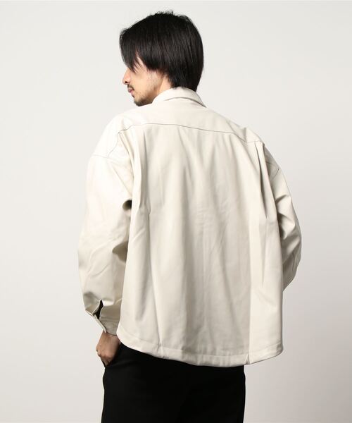 ADPOSION(アドポーション)の「フェイクレザー バルーンシルエットCPOジャケット(シャツ/ブラウス・メンズ・モカ/ブラック/ホワイト・MEDIUM/LARGE/X-LARGE)」の6枚目の写真