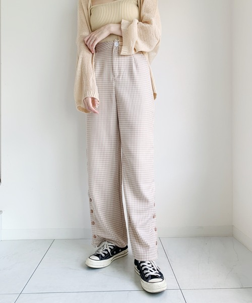 at12:03（アットイチニーゼロサン）の「サイドスリットチェックパンツ（スラックス・レディース・ベージュ/ブルー・M）」の7枚目の写真