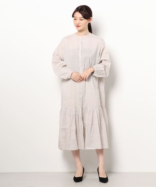 AMERICAN HOLIC（アメリカンホリック）の「バックティアードワンピース（ワンピース・レディース・ブラウン/グレイッシュベージュ・FREE）」の3枚目の写真