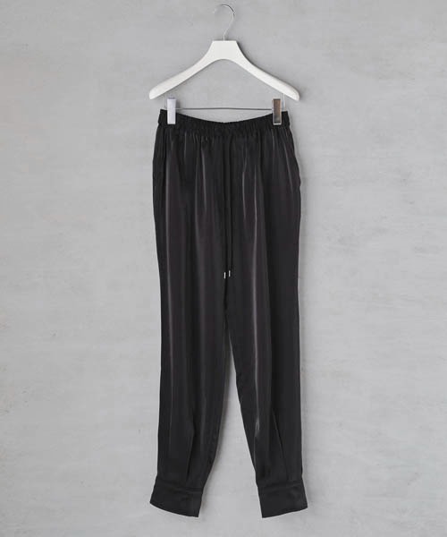 lautreamont BLEUBLANC（ロートレアモンブルーブラン）の「<lautreamont BLEUBLANC>ギラギラドロストイージーパンツ≪手洗い可能≫（その他パンツ・レディース・ブラック/カーキ/ピンク・9号/7号）」の2枚目の写真