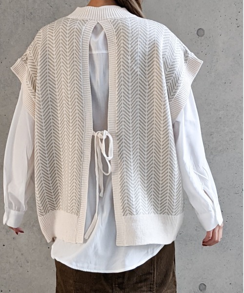 Per sist ence（パーシエンス）の「Per sist ence/パーシエンス　 アクリルへリンボーンニットベスト "ノーカラーシャツセット"（ベスト・レディース・グレー/モカ/オリーブ・FREE）」の3枚目の写真