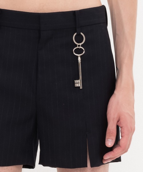 DRESSEDUNDRESSED（ドレスドアンドレスド）の「Pinstripe Slit Shorts（スラックス・メンズ・ネイビー・1/2/4）」の4枚目の写真