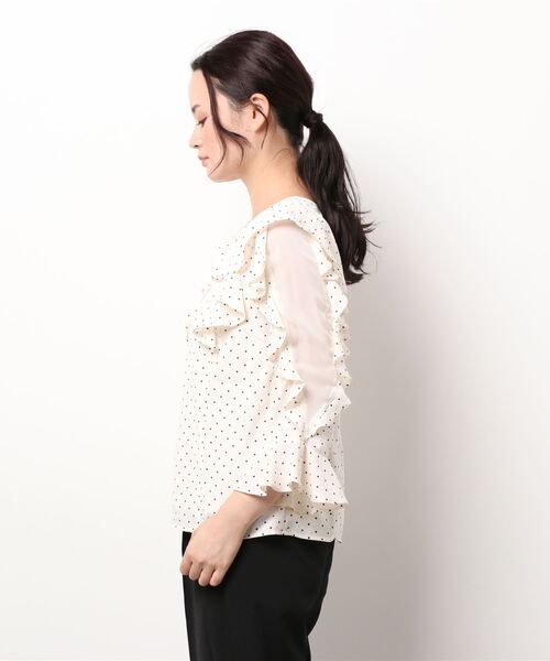 Allamanda（アラマンダ）の「フリルデザインブラウス（Tシャツ/カットソー・レディース・オフホワイト/ブラック/ホワイト系2・M）」の4枚目の写真