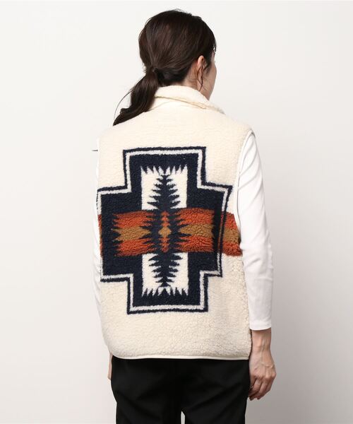 PENDLETON(ペンドルトン)の「PENDLETON/ペンドルトン ボア スタンド ベスト BOA STAND VEST(ベスト・レディース・アイボリー/キャメル/ブラック・S)」の17枚目の写真