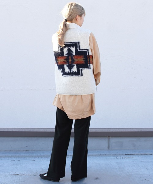 PENDLETON(ペンドルトン)の「PENDLETON/ペンドルトン ボア スタンド ベスト BOA STAND VEST(ベスト・レディース・アイボリー/キャメル/ブラック・S)」の21枚目の写真