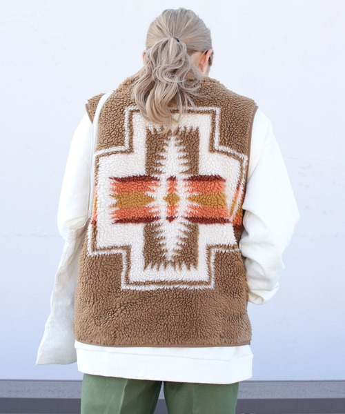 PENDLETON(ペンドルトン)の「PENDLETON/ペンドルトン ボア スタンド ベスト BOA STAND VEST(ベスト・レディース・アイボリー/キャメル/ブラック・S)」の12枚目の写真