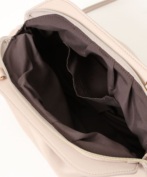 NATURAL BEAUTY BASIC（ナチュラルビューティーベーシック）の「ソフトタック2WAYクラッチ（クラッチバッグ・レディース・ベージュ/オレンジ・ﾌﾘ-）」の6枚目の写真