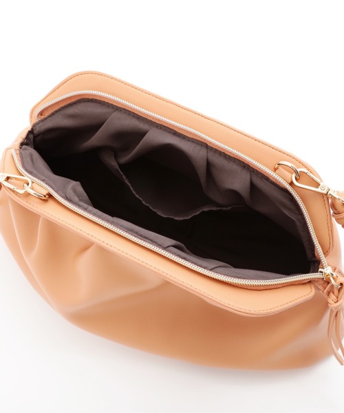 NATURAL BEAUTY BASIC（ナチュラルビューティーベーシック）の「ソフトタック2WAYクラッチ（クラッチバッグ・レディース・ベージュ/オレンジ・ﾌﾘ-）」の15枚目の写真