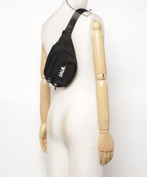 BALR.（ボーラー）の「【BALR.】U-Series Small Waistpack（ショルダーバッグ・メンズ・ブラック・FREE）」の5枚目の写真