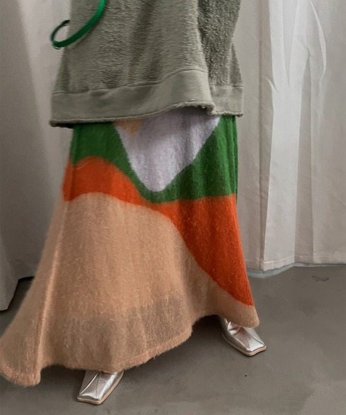 Ameri（アメリ）の「MOHAIR LOW GAUGE SKIRT（スカート・レディース・ホワイト/ベージュ・SMALL/MEDIUM）」の20枚目の写真