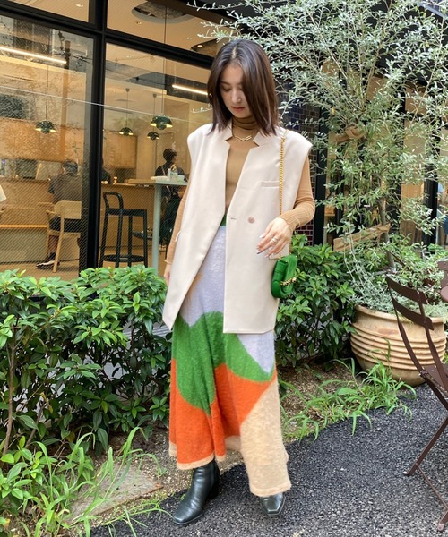 Ameri（アメリ）の「MOHAIR LOW GAUGE SKIRT（スカート・レディース・ホワイト/ベージュ・SMALL/MEDIUM）」の13枚目の写真