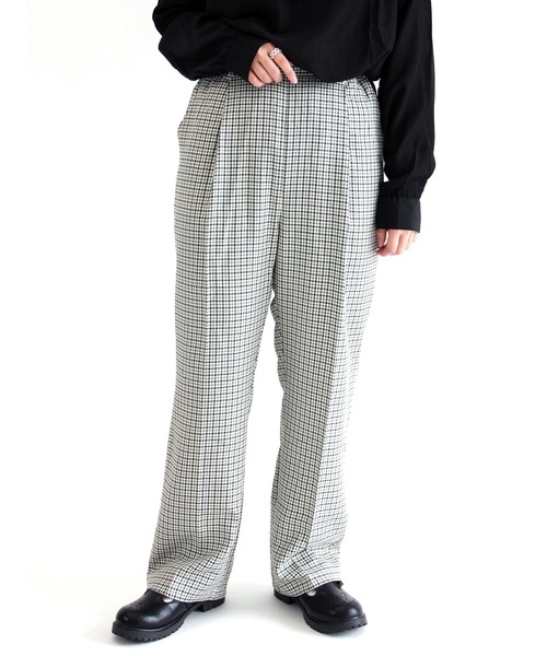 ehka sopo（エヘカソポ）の「チェック柄裾フレアパンツ（その他パンツ・レディース・ブラウン/グレー/グリーン/ミント・ﾌﾘ-）」の4枚目の写真