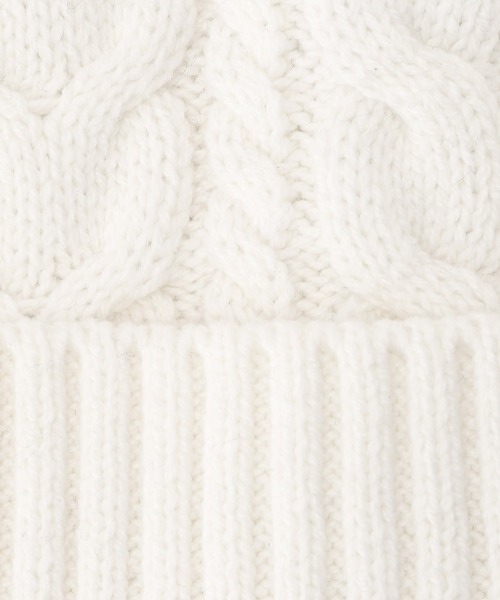 COMME CA ISM（コムサイズム）の「ケーブル編み　ニット帽（ニットキャップ/ビーニー・レディース・ホワイト/ブラック/レッド/グリーン・FREE）」の6枚目の写真