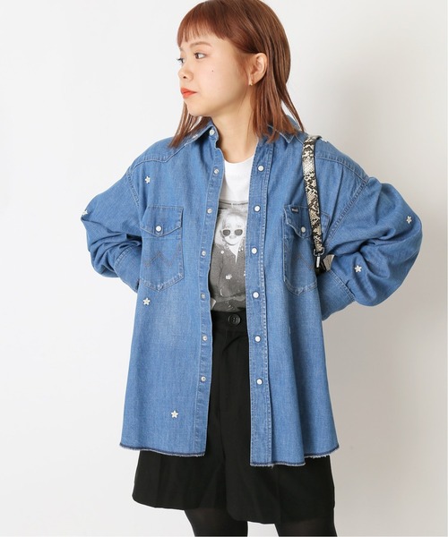 U by SPICK&SPAN(ユーバイスピックアンドスパン)の「【Wrangler/ラングラー】 Embroidery デニムシャツ◆(シャツ/ブラウス・レディース・ブルー・FREE)」の5枚目の写真
