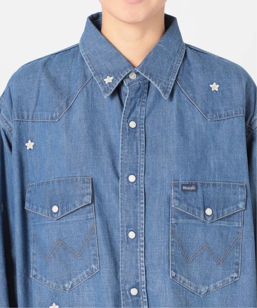 U by SPICK&SPAN(ユーバイスピックアンドスパン)の「【Wrangler/ラングラー】 Embroidery デニムシャツ◆(シャツ/ブラウス・レディース・ブルー・FREE)」の18枚目の写真