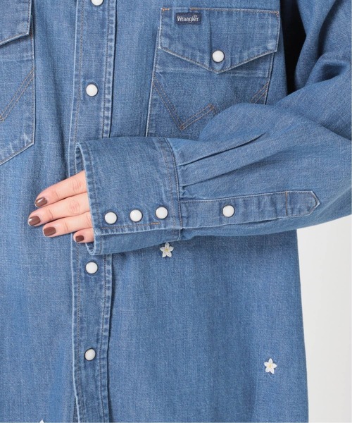 U by SPICK&SPAN(ユーバイスピックアンドスパン)の「【Wrangler/ラングラー】 Embroidery デニムシャツ◆(シャツ/ブラウス・レディース・ブルー・FREE)」の13枚目の写真