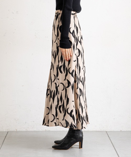 prose verse（プロズヴェール）の「モノトーン幾何柄マーメイドスカート（スカート・レディース・ベージュ/ブラック・MEDIUM）」の20枚目の写真