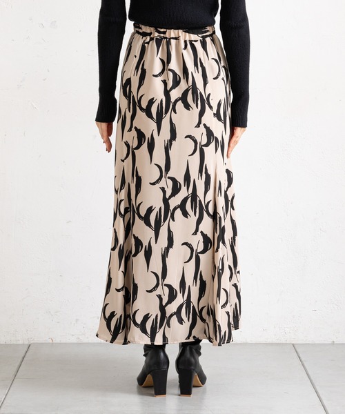 prose verse（プロズヴェール）の「モノトーン幾何柄マーメイドスカート（スカート・レディース・ベージュ/ブラック・MEDIUM）」の21枚目の写真
