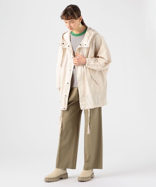 TOMORROWLAND （トゥモローランド）の「ポリエステルナイロンタフタ フーデッドブルゾン（ブルゾン・レディース・ブルー/チャコールグレー/ホワイト・36）」の9枚目の写真