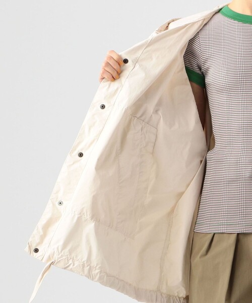 TOMORROWLAND （トゥモローランド）の「ポリエステルナイロンタフタ フーデッドブルゾン（ブルゾン・レディース・ブルー/チャコールグレー/ホワイト・36）」の11枚目の写真