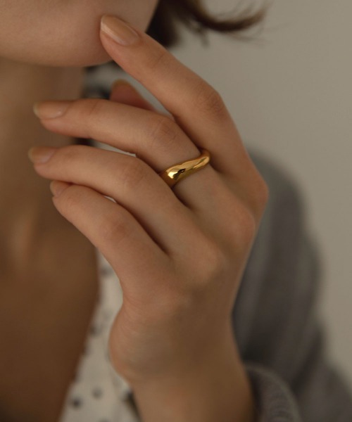 marjour（マージュール）の「[SURGICAL]WARP RING（リング・レディース・シルバー/ゴールド・FREE）」の6枚目の写真