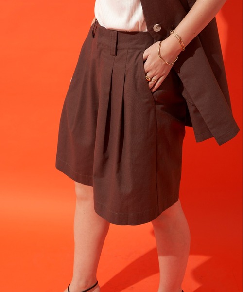 Aunt Marie's（アントマリーズ）の「リネンブレンドツータックショートパンツ  (セットアップ対応)（その他パンツ・レディース・ブラック/ブラウン/ナチュラル・FREE）」の4枚目の写真