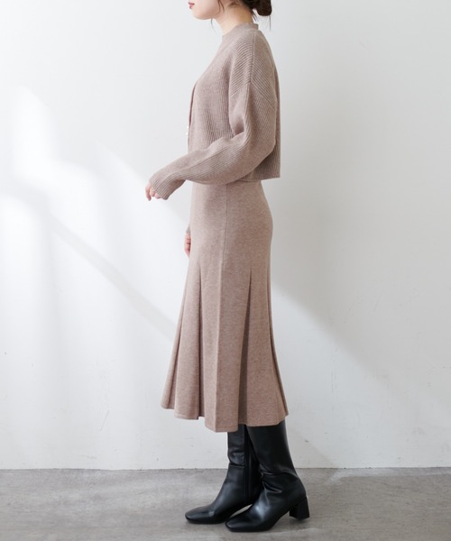 natural couture(ナチュラルクチュール)の「2枚セットアイテム!着回し抜群のパール釦カーディガン+ノースリワンピースセット(ワンピース・レディース・その他・FREE)」の20枚目の写真